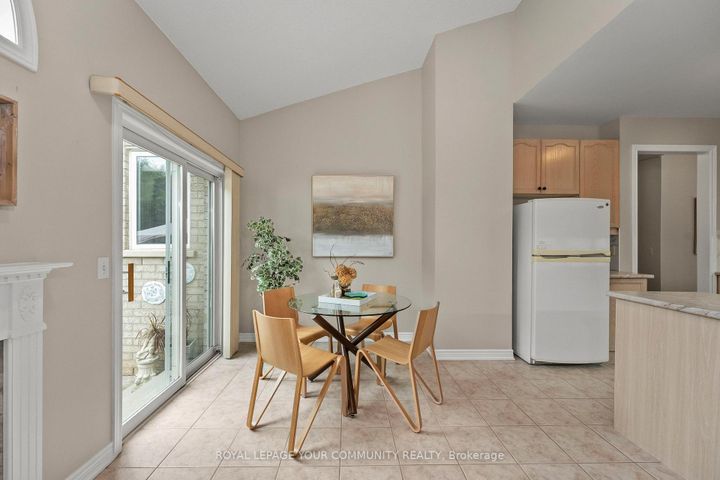 Photo 9 at 29 Cliveden Place, Berczy, Markham