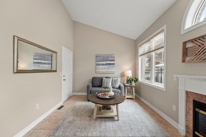 Photo 12 at 29 Cliveden Place, Berczy, Markham