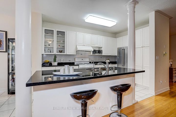 Photo 18 at 2305 WOODFIELD Road, RO River Oaks, Oakville