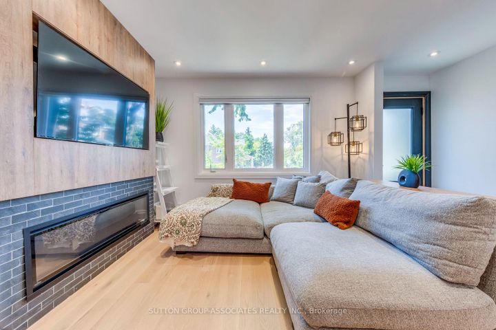 Photo 7 at 359 Harvie Avenue, Fairbank, Toronto