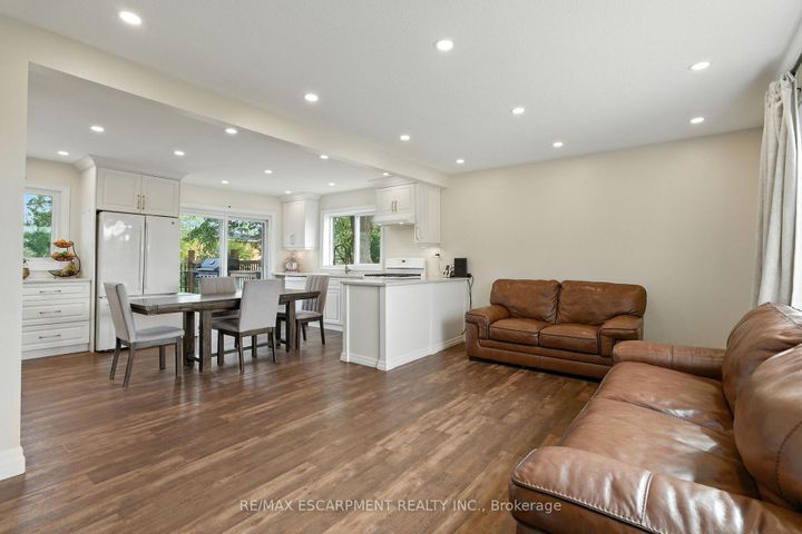Photo 3 at 293 Regional Rd 20, Rural Stoney Creek, Hamilton