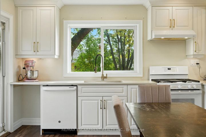 Photo 10 at 293 Regional Rd 20, Rural Stoney Creek, Hamilton