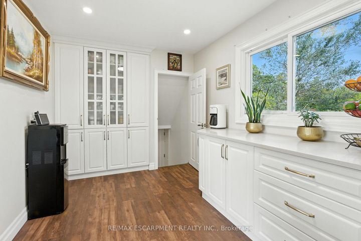 Photo 12 at 293 Regional Rd 20, Rural Stoney Creek, Hamilton