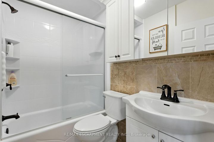 Photo 16 at 293 Regional Rd 20, Rural Stoney Creek, Hamilton