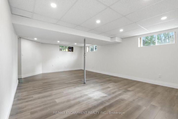 Photo 31 at 293 Regional Rd 20, Rural Stoney Creek, Hamilton
