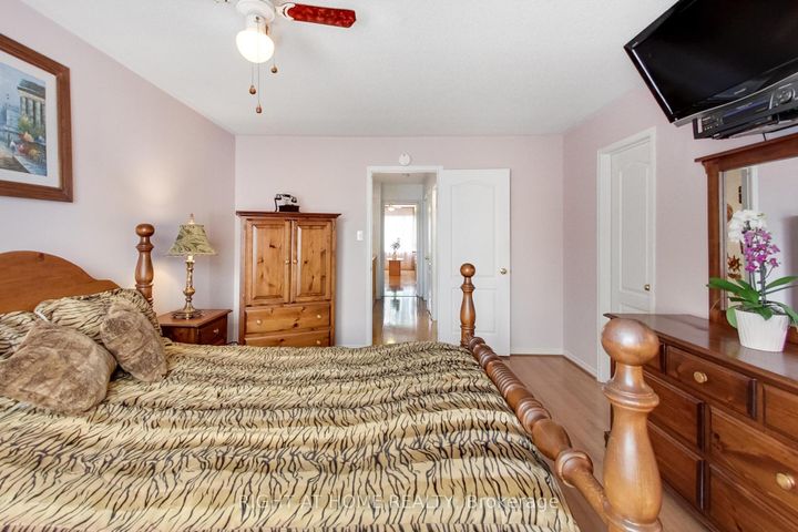 Photo 14 at 28 Foxtail Ridge, Armitage, Newmarket
