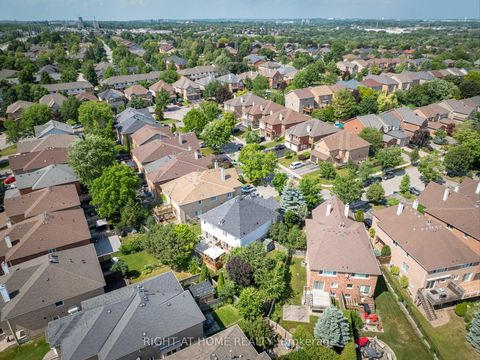 Photo 26 at 28 Foxtail Ridge, Armitage, Newmarket