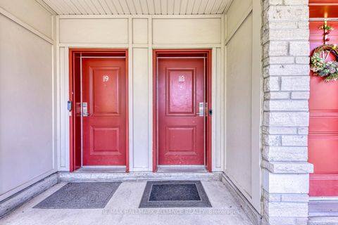 Photo 2 at 18 - 140 Long Branch Avenue, Long Branch, Toronto