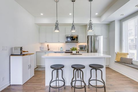 Photo 12 at 18 - 140 Long Branch Avenue, Long Branch, Toronto