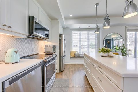 Photo 14 at 18 - 140 Long Branch Avenue, Long Branch, Toronto