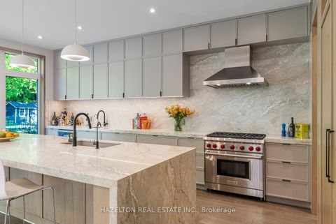 Photo 4 at 35 Worthington Crescent, Swansea, Toronto