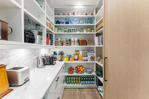 Photo 6 at 35 Worthington Crescent, Swansea, Toronto