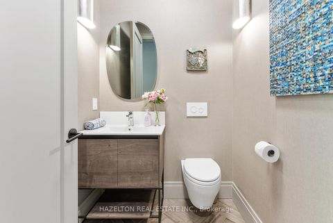 Photo 10 at 35 Worthington Crescent, Swansea, Toronto