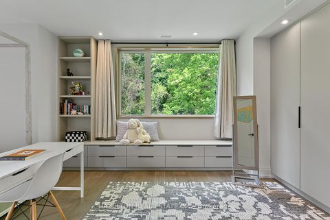 Photo 16 at 35 Worthington Crescent, Swansea, Toronto