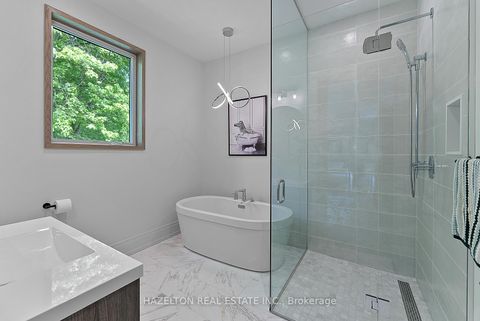 Photo 18 at 35 Worthington Crescent, Swansea, Toronto
