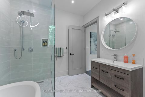 Photo 19 at 35 Worthington Crescent, Swansea, Toronto