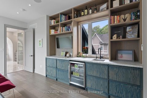 Photo 24 at 35 Worthington Crescent, Swansea, Toronto