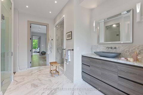 Photo 26 at 35 Worthington Crescent, Swansea, Toronto