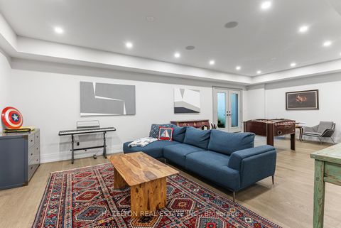 Photo 31 at 35 Worthington Crescent, Swansea, Toronto