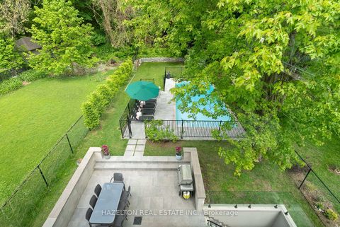 Photo 38 at 35 Worthington Crescent, Swansea, Toronto