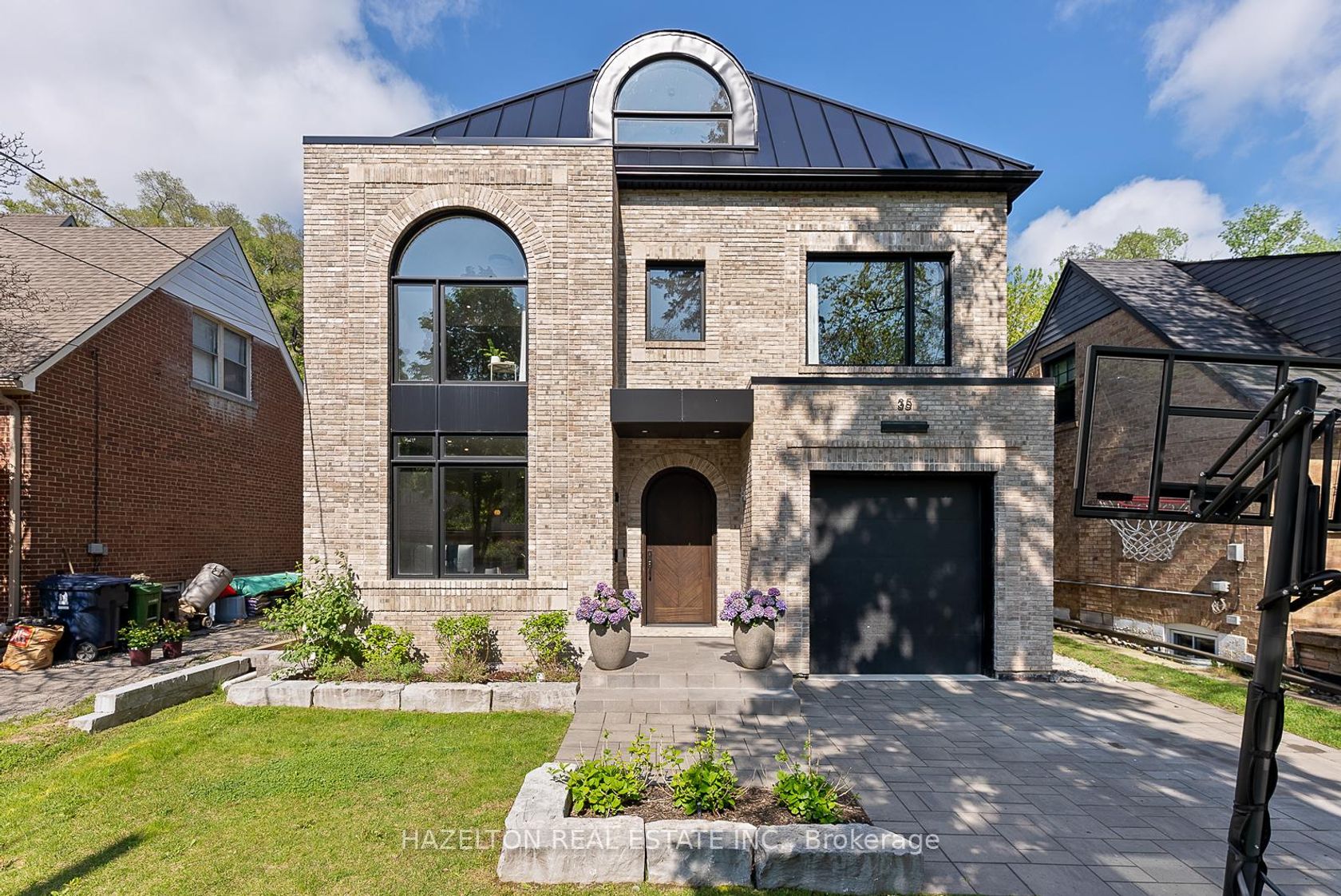 35 Worthington Crescent, Swansea, Toronto 