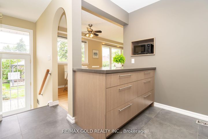 Photo 16 at 36 Alderbury Crescent, Avondale, Brampton
