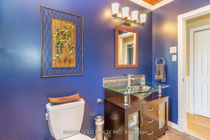 Photo 25 at 36 Alderbury Crescent, Avondale, Brampton