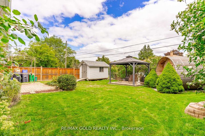 Photo 37 at 36 Alderbury Crescent, Avondale, Brampton
