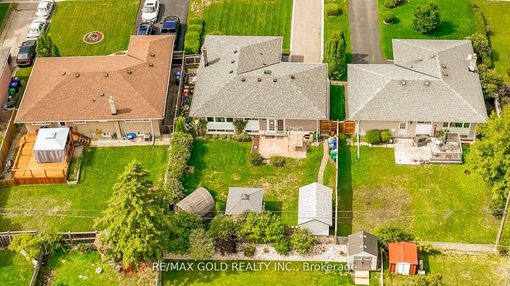 Photo 38 at 36 Alderbury Crescent, Avondale, Brampton