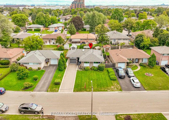 Photo 41 at 36 Alderbury Crescent, Avondale, Brampton