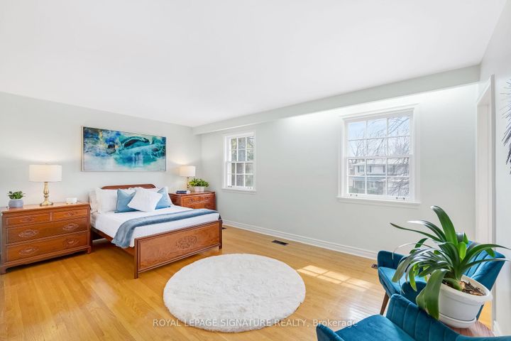 Photo 14 at 12 Feldbar Court, Willowdale East, Toronto