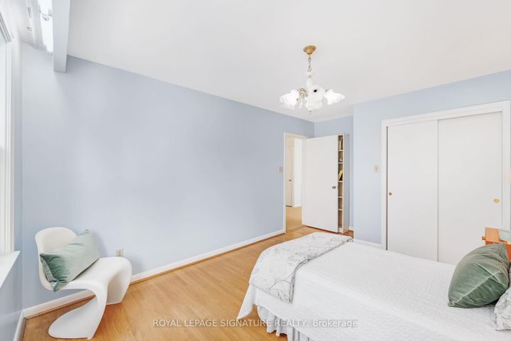 Photo 19 at 12 Feldbar Court, Willowdale East, Toronto