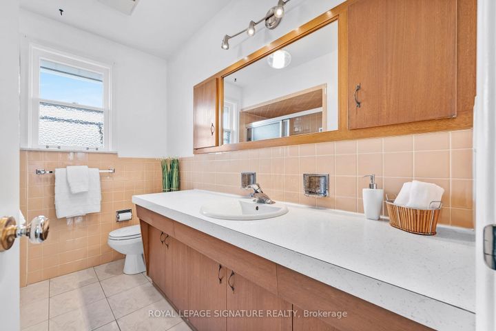 Photo 23 at 12 Feldbar Court, Willowdale East, Toronto