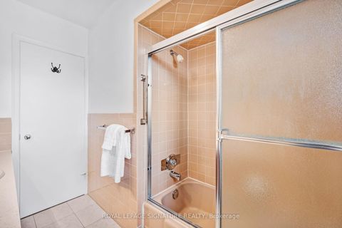 Photo 24 at 12 Feldbar Court, Willowdale East, Toronto