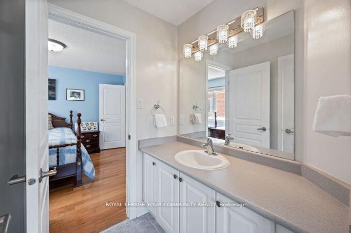 Photo 34 at 40 Barberry Crescent, Oak Ridges, Richmond Hill