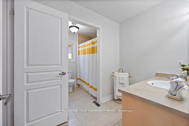 Photo 37 at 40 Barberry Crescent, Oak Ridges, Richmond Hill