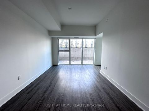 Photo 9 at 015 - 185 Deerfield Road, Central Newmarket, Newmarket