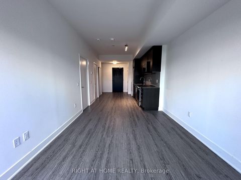 Photo 10 at 015 - 185 Deerfield Road, Central Newmarket, Newmarket