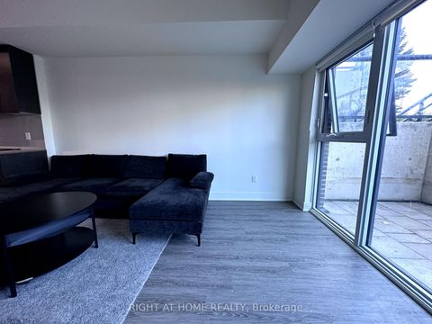 Photo 11 at 015 - 185 Deerfield Road, Central Newmarket, Newmarket