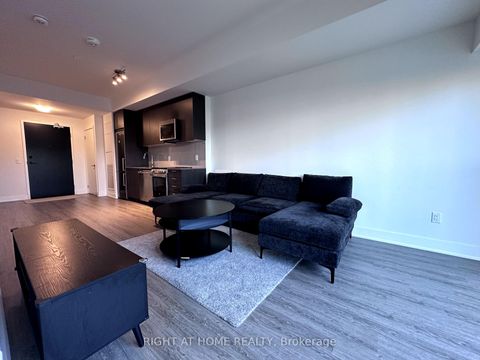 Photo 12 at 015 - 185 Deerfield Road, Central Newmarket, Newmarket