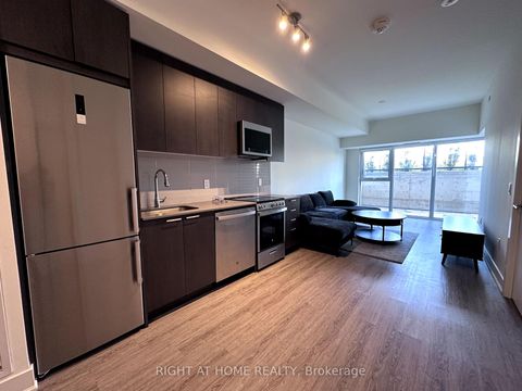 Photo 14 at 015 - 185 Deerfield Road, Central Newmarket, Newmarket