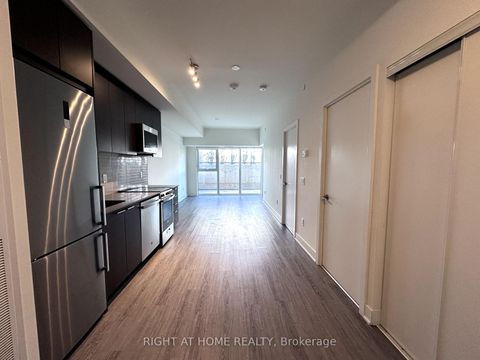 Photo 18 at 015 - 185 Deerfield Road, Central Newmarket, Newmarket