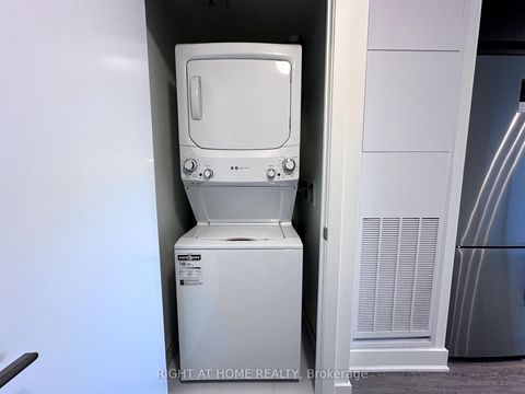 Photo 26 at 015 - 185 Deerfield Road, Central Newmarket, Newmarket