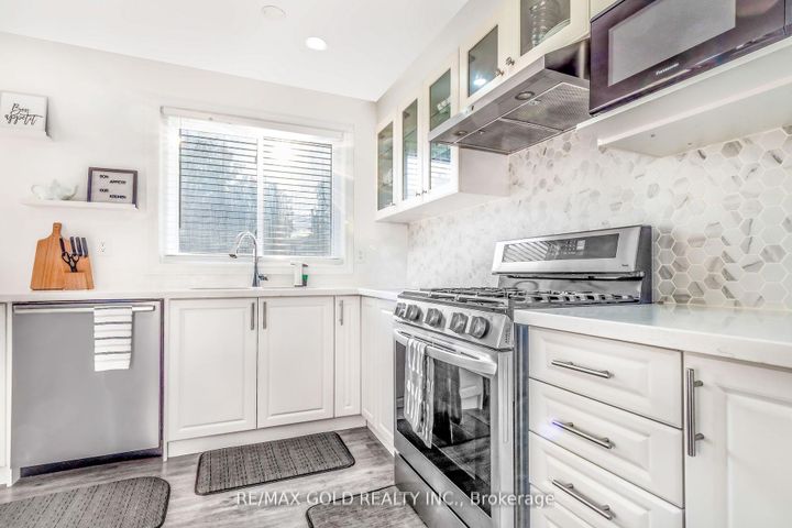 Photo 13 at 36 Garfield Crescent, Brampton North, Brampton