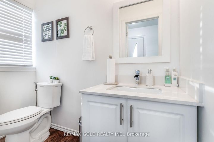 Photo 17 at 36 Garfield Crescent, Brampton North, Brampton
