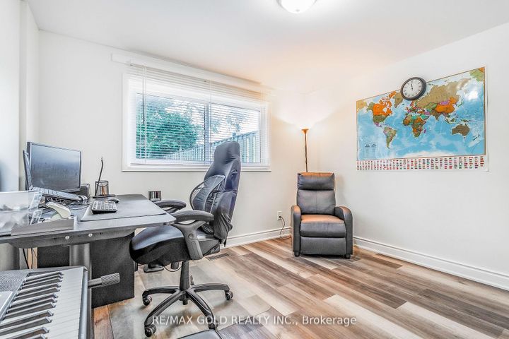 Photo 24 at 36 Garfield Crescent, Brampton North, Brampton