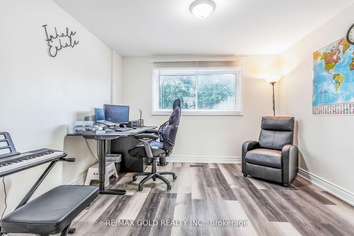 Photo 25 at 36 Garfield Crescent, Brampton North, Brampton
