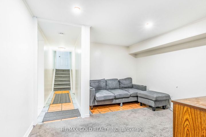 Photo 33 at 36 Garfield Crescent, Brampton North, Brampton