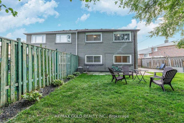 Photo 37 at 36 Garfield Crescent, Brampton North, Brampton