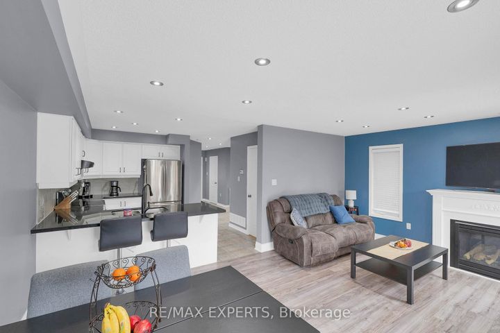 Photo 9 at 43 Carter Street, Bradford, Bradford West Gwillimbury